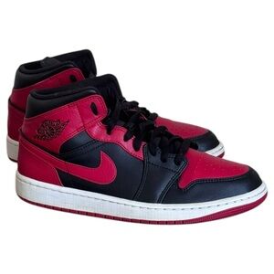 🎯Air Jordan 1 Mid “Bred” (Black/Red) – Men’s Size 9